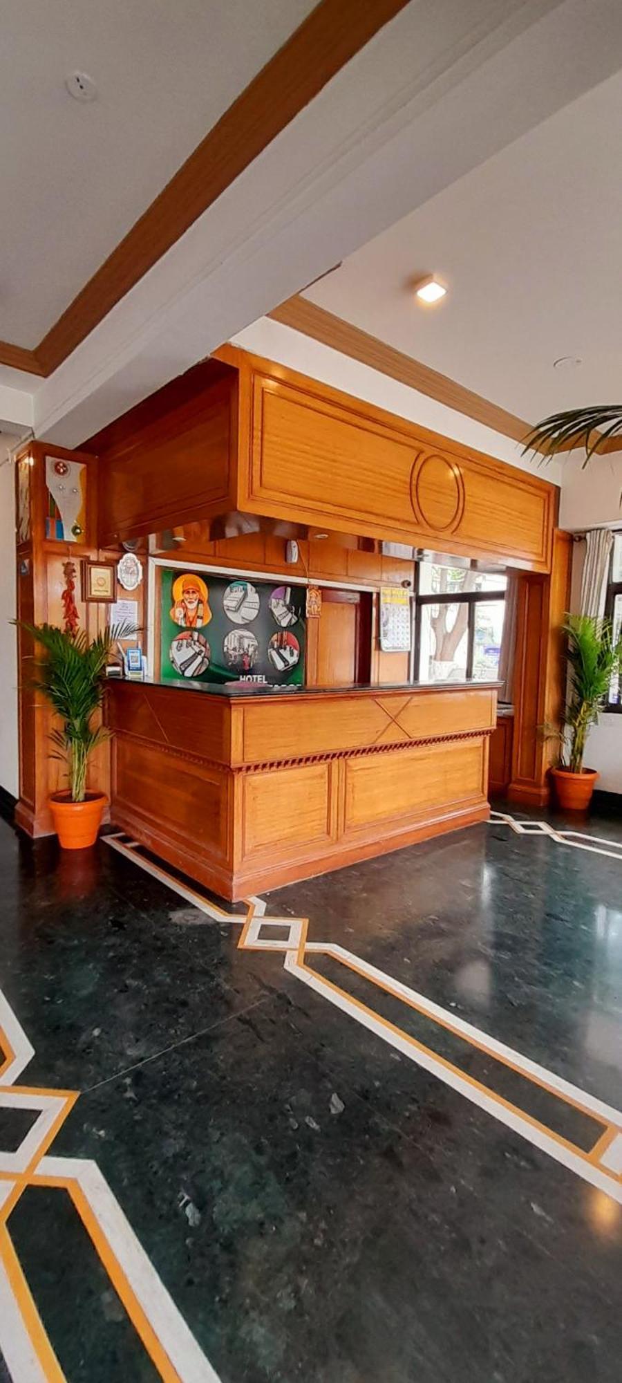 Hotel Indore Palace - Feel At Home Shirdi Exteriör bild